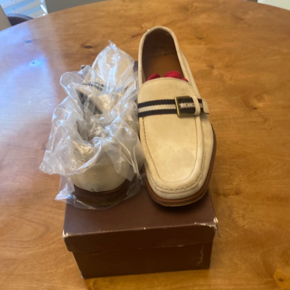 Men shoe 10.5